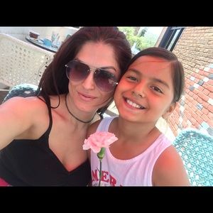 Meet your Posher, Janeth